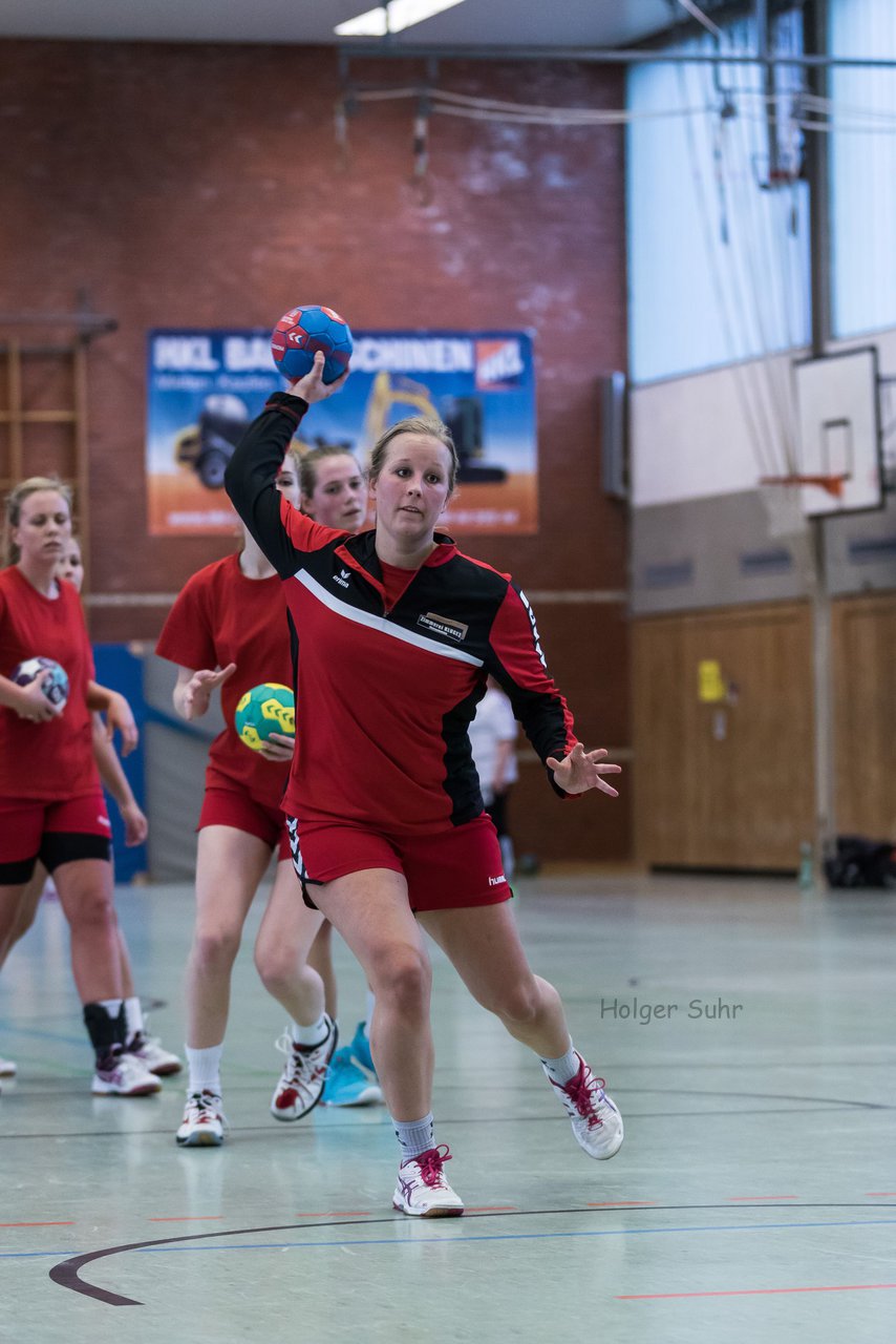 Bild 117 - Frauen Barmstedter TS - Buedelsdorfer TSV : Ergebnis: 26:12